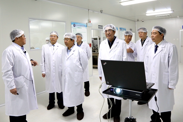 深化產(chǎn)教融合，服務(wù)創(chuàng)新驅(qū)動(dòng)——教育部及吉林省領(lǐng)導(dǎo)視察長春理工大學(xué)工程技術(shù)發(fā)展紀(jì)實(shí)